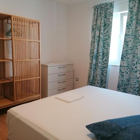 Apartmani Mares - 20 M From The Beach Brela Ngoại thất bức ảnh