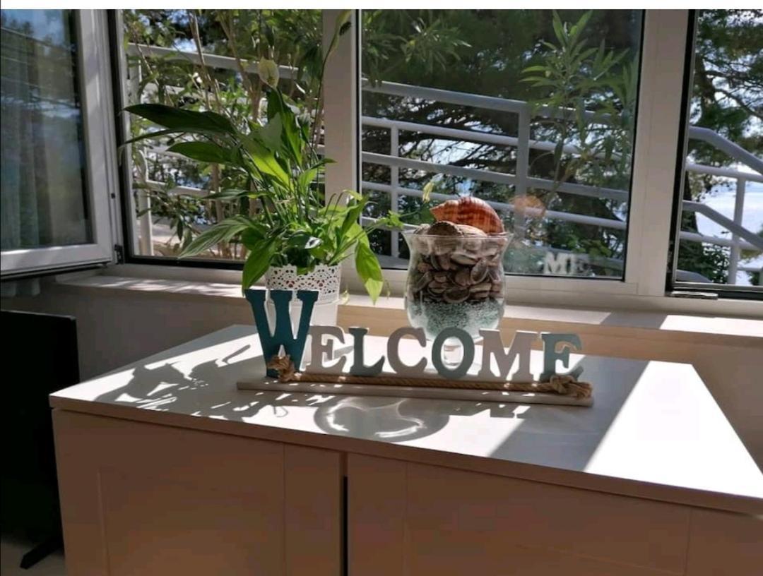 Apartmani Mares - 20 M From The Beach Brela Phòng bức ảnh