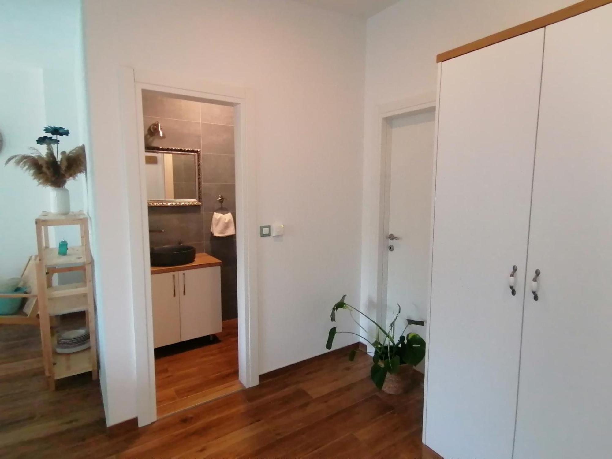 Apartmani Mares - 20 M From The Beach Brela Ngoại thất bức ảnh