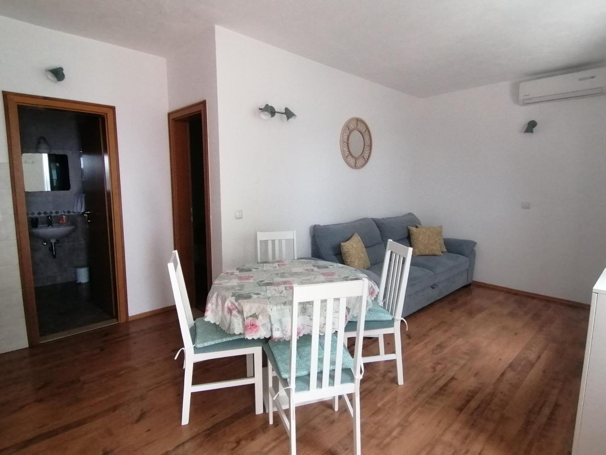 Apartmani Mares - 20 M From The Beach Brela Phòng bức ảnh