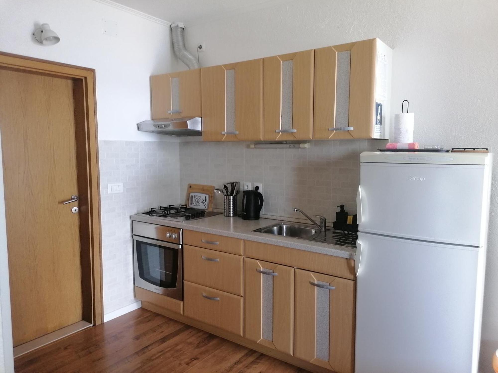 Apartmani Mares - 20 M From The Beach Brela Phòng bức ảnh